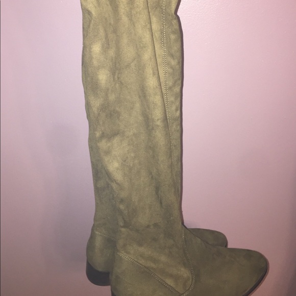 Over the knee boots - Picture 6 of 7